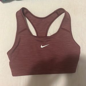 Nike sports bra. Removable padding